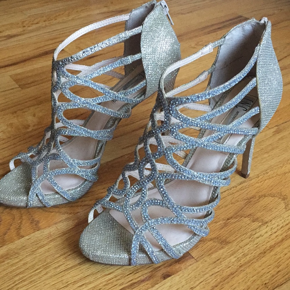 Heels - Picture 3 of 4